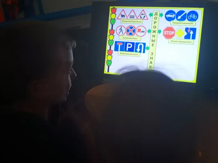 1000131758
